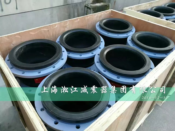 石碣鎮更換排污管道淞江橡膠接頭大力支持