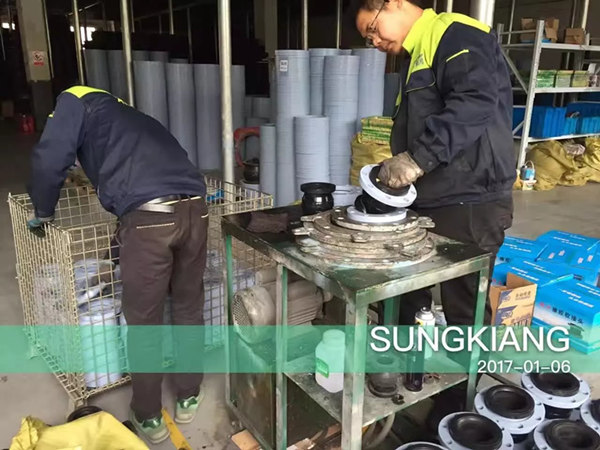 唐山市區(qū)地下管廊*期開工淞江*橡膠接頭給水效果好