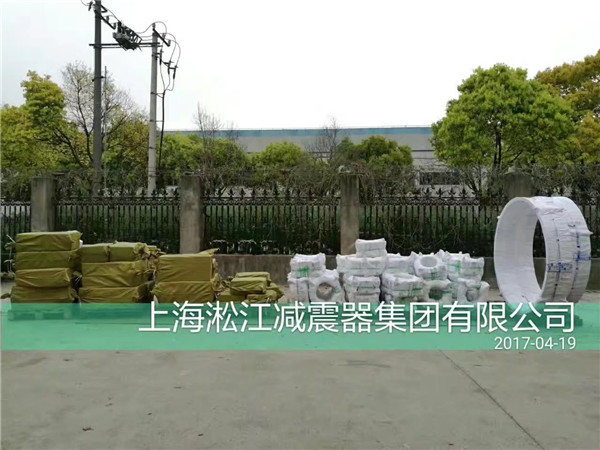 【分析】*內耐高溫橡膠軟連接