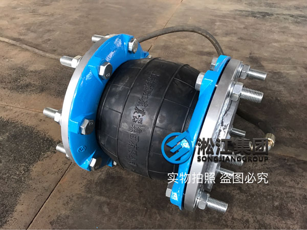 DN100承壓25公斤壓力的球體，16公斤法蘭的橡膠軟接頭