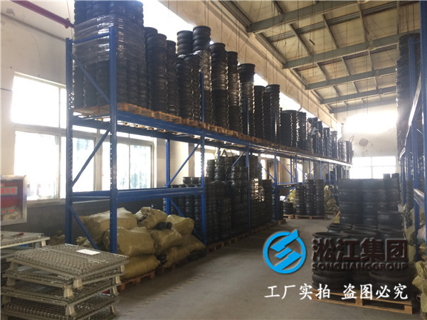 DN600,PN10橡膠接頭的寬度是多少?長度是260mm