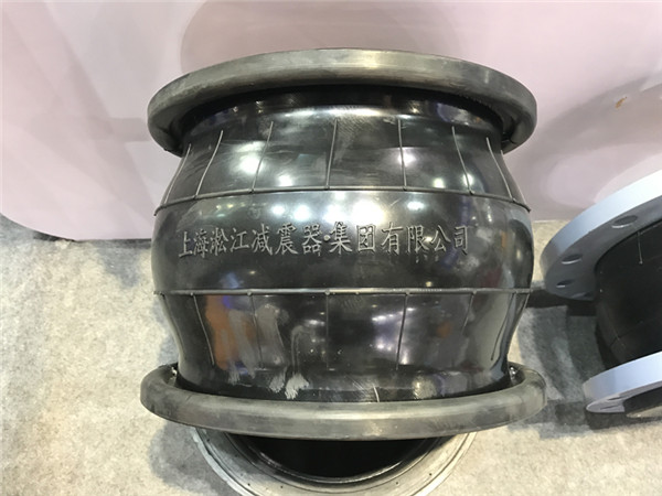 耐強(qiáng)酸DN200-16kg壓力-304法蘭橡膠接頭，這個(gè)有現(xiàn)貨