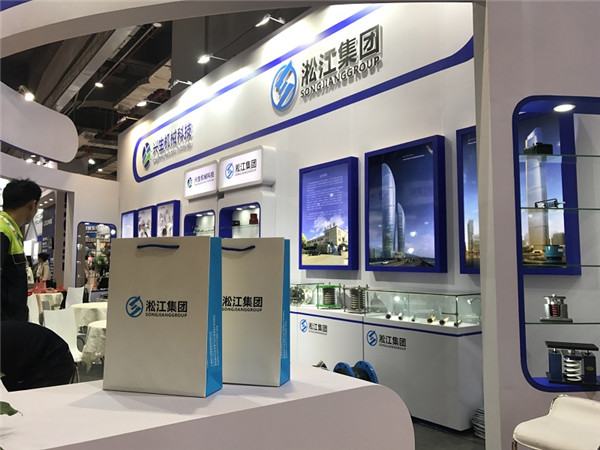 灑水車上用的DN80口徑不銹鋼軟接頭,不銹鋼法蘭NR橡膠接頭