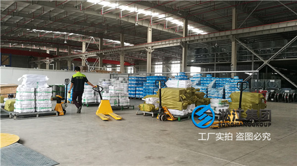 廢水處理工程DN500國(guó)標(biāo)耐磨橡膠絲扣軟接頭，產(chǎn)品不易磨損